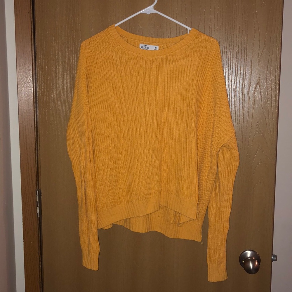 Medium Hollister sweater